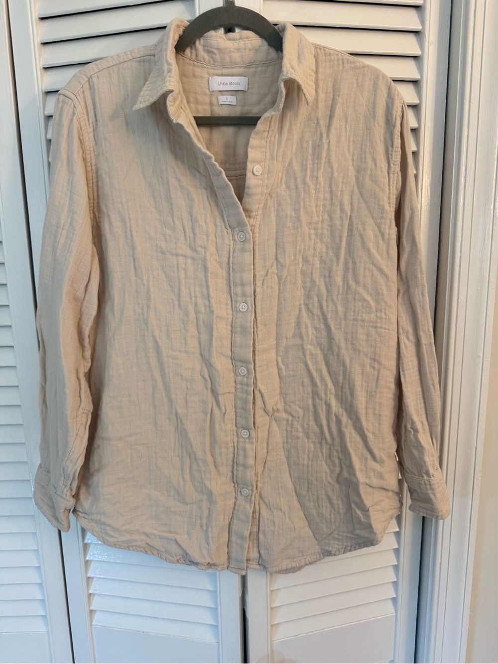 Aritzia Little Moon Cream Button-Down Cotton Sail Shirt